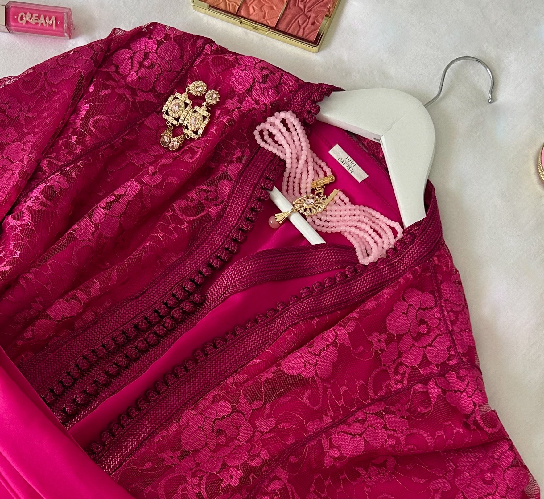 Takchita LACE rose