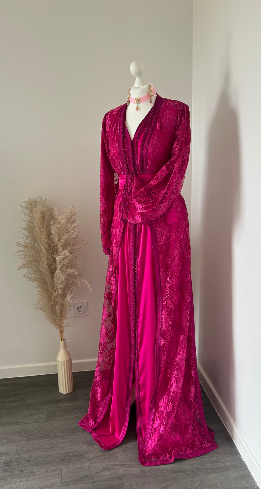 Takchita LACE rose