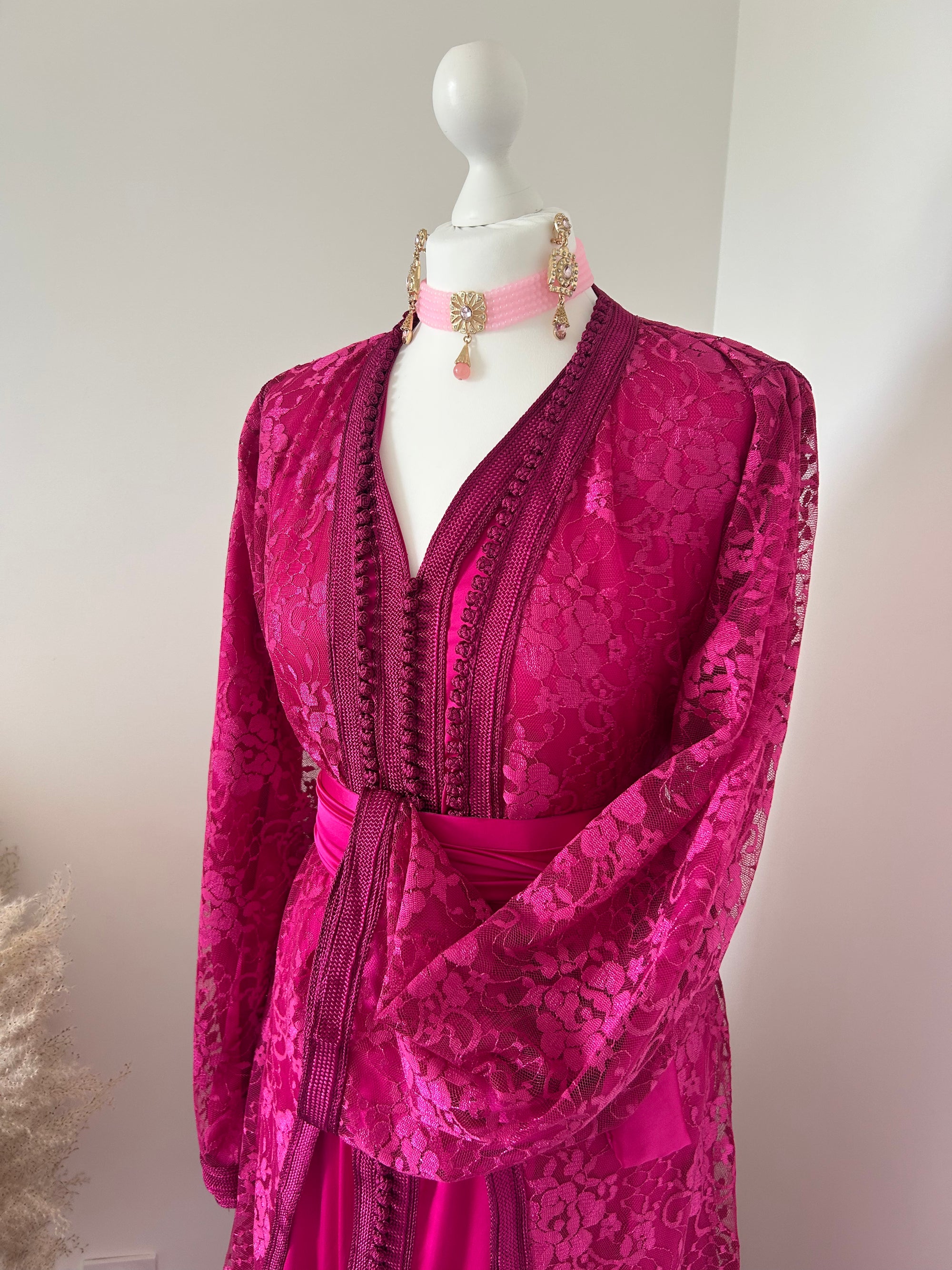 Takchita LACE rose