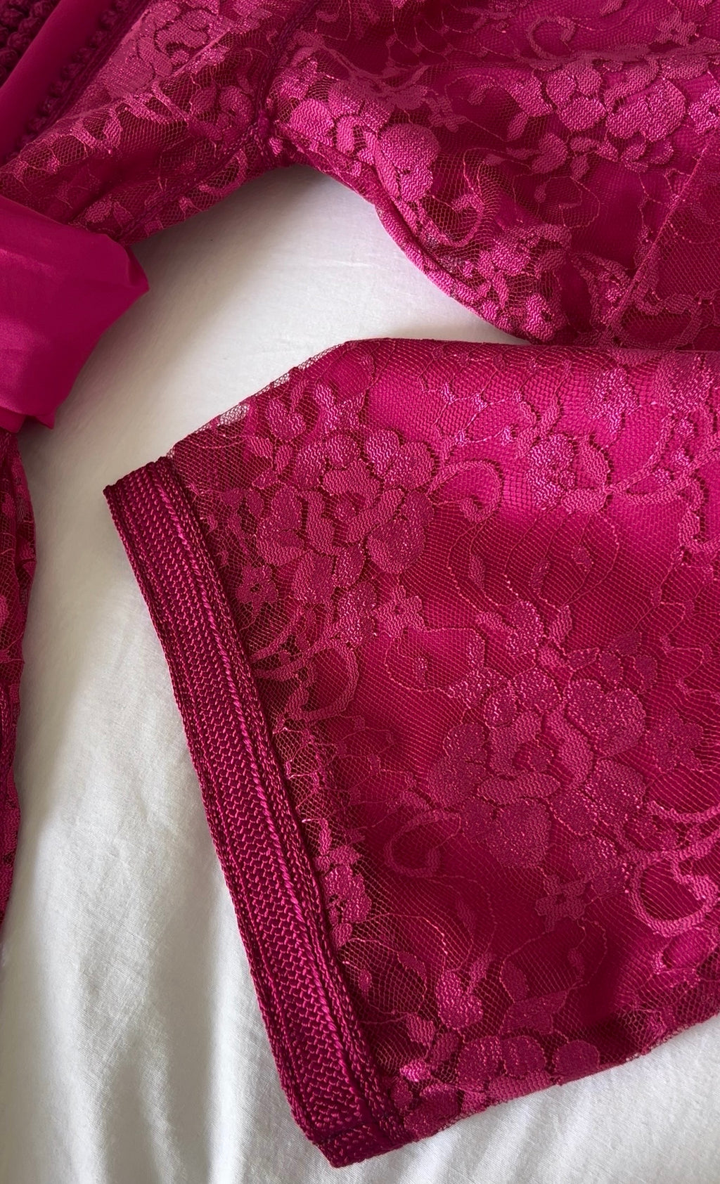 Takchita LACE rose